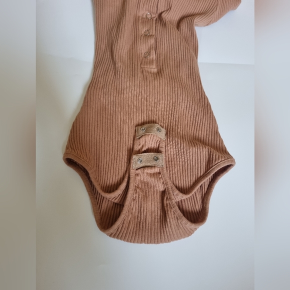 Showpo body suit in mocha - Picture 8 of 8